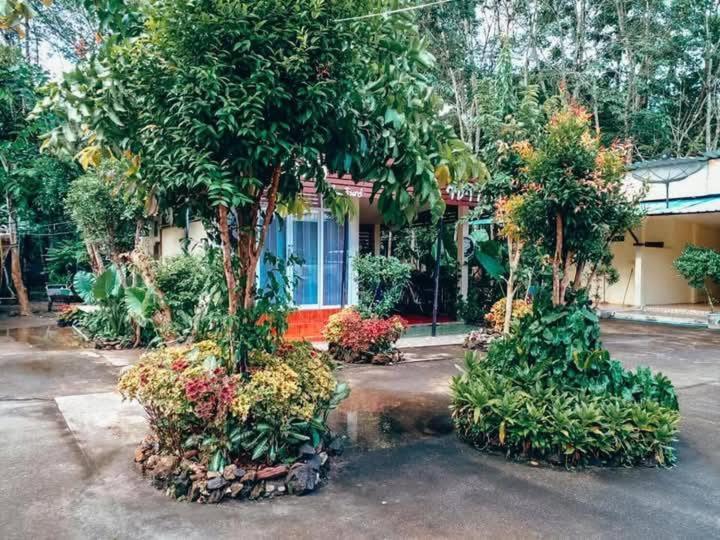 Song Pee Nong Resort Phattalung Phatthalung Eksteriør billede
